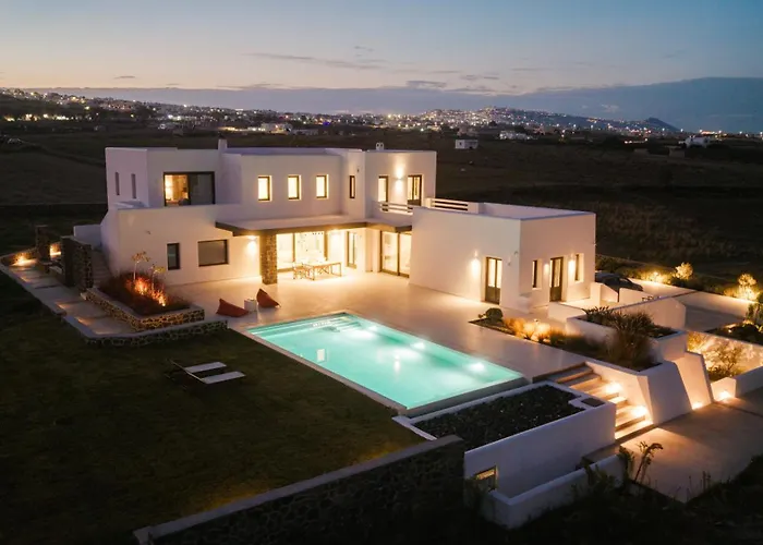 Santorini Vinery Mansion