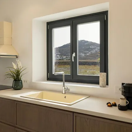 Santorini Vinery Mansion *