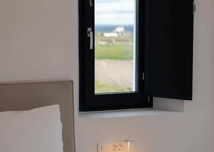 Santorini Vinery Mansion *