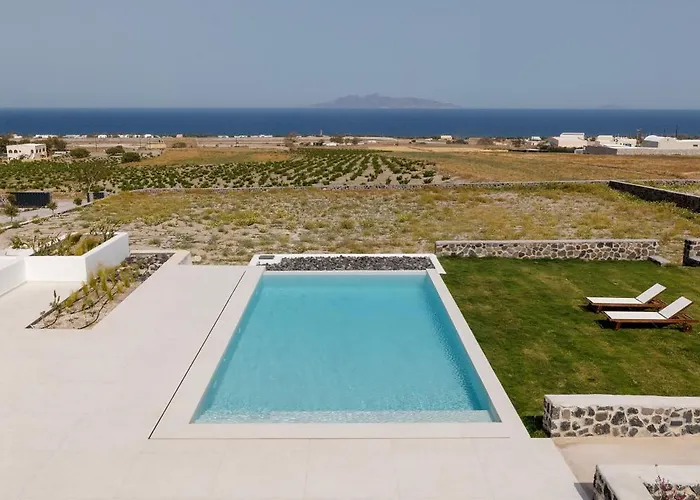 Santorini Vinery Mansion *