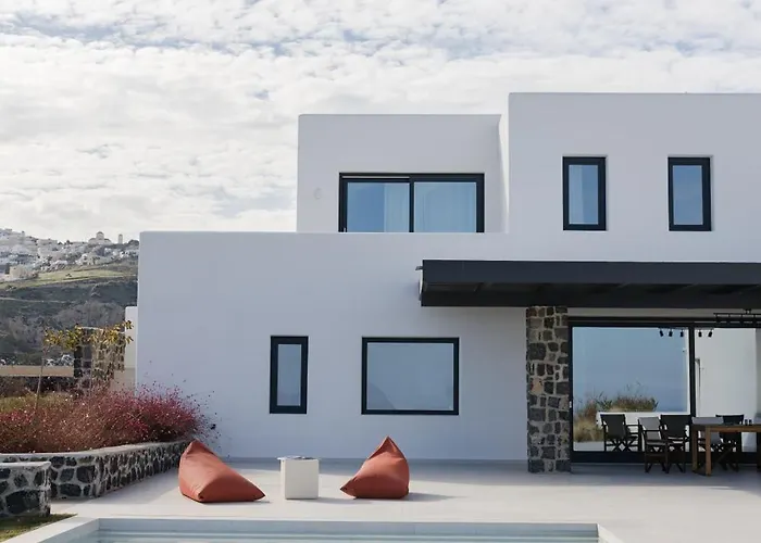 Santorini Vinery Mansion *